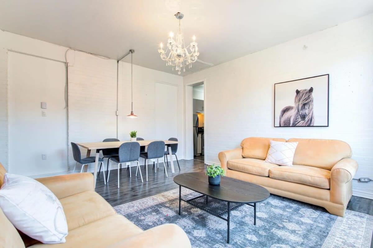Chez Mont Royal Apartments! Монреаль Экстерьер фото